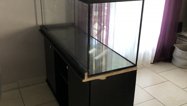 Aquarium 240 litres
