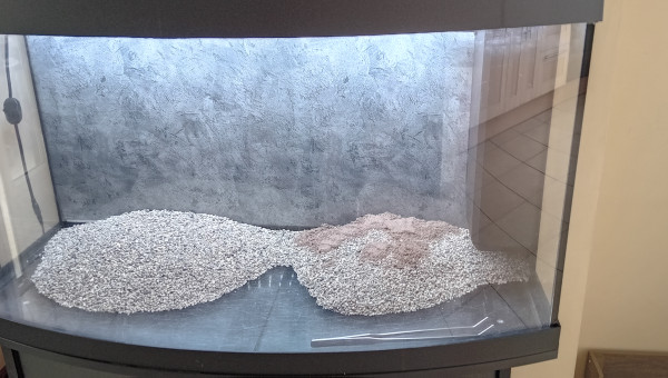 Ca commence - la mise en place du décor va être long