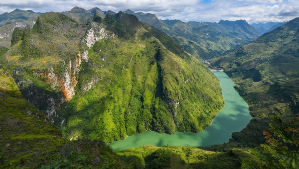Région de Ha Giang avec la rivière Chay