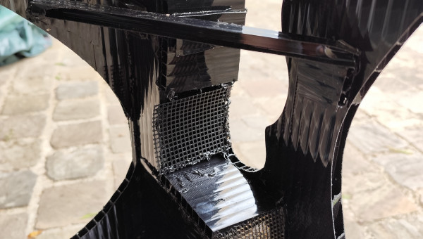 La pose du support pour le plateau