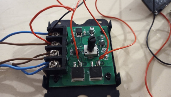 Modification du dimmer 12V 30A manuelle