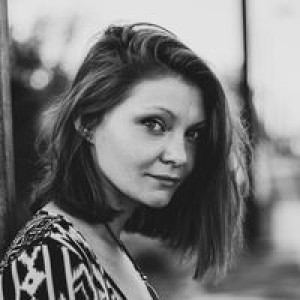 julie-del
