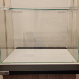 Aquarium Blau Cubic (28L env.) + rampe Chihiro A-serie