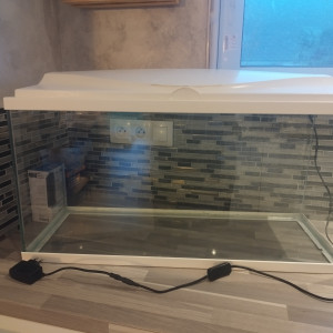 Aquarium blanc 120l avec filtre