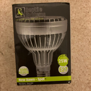 Spot E 27.     25 W neuf