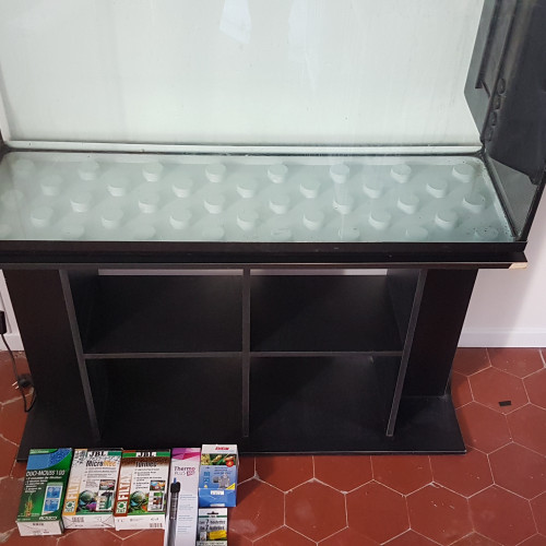 Aquarium 280 litres complet + bac de reproduction + Equipements