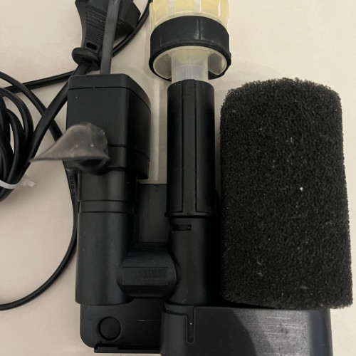 Aquarium DENNERLE eau de mer (cuve + bio-circulator + densimètre)