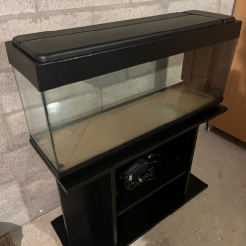 Aquarium 110 litres avec lampe uniquement et meuble