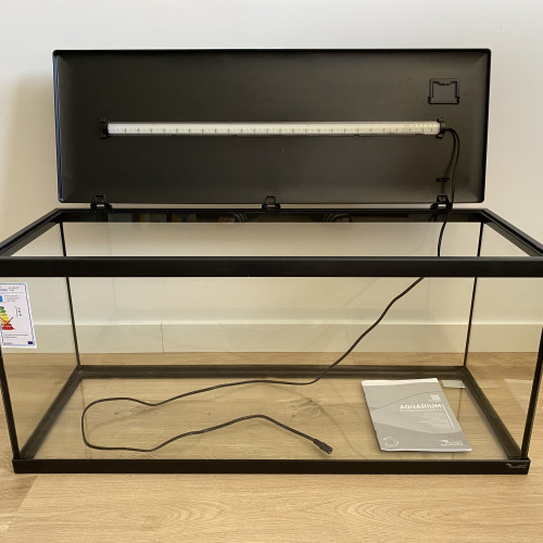 Aquarium 85L + kit d’entretien