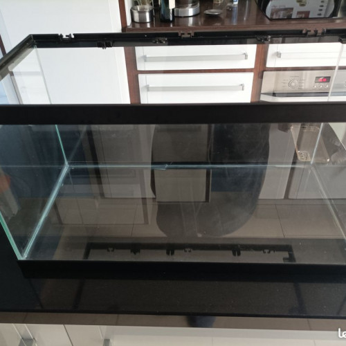 Aquarium 50 litres équipé