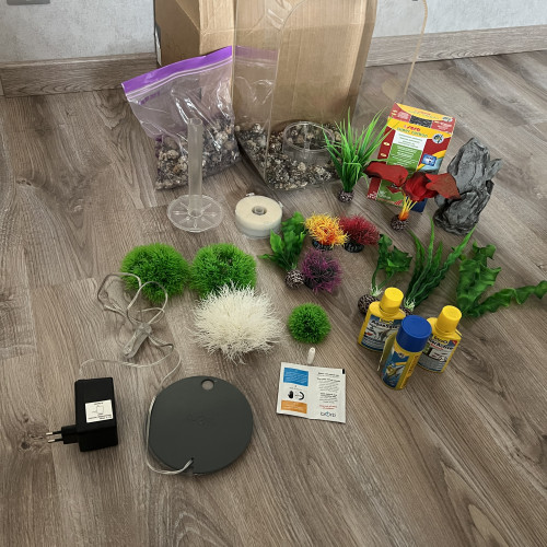 Aquarium 15L BIORB complet avec décors et produits