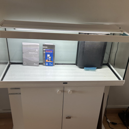 Aquarium 160 L tout équipé  Aquatlantis Led avec filtre interne Biobox 2 et rampe Led
