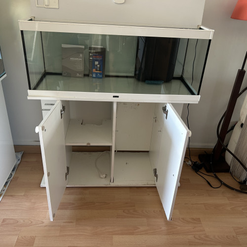 Aquarium 160 L tout équipé  Aquatlantis Led avec filtre interne Biobox 2 et rampe Led
