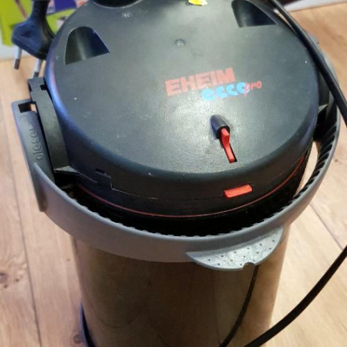 Vends pour cause arrêt aquariophilie un aquarium JUWEL Rekord 800 110 L (IdéalL débutant) avec tout son équipement et accessoires