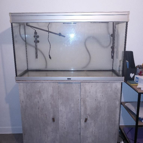 Aquarium 180 l +chauffage et filtration