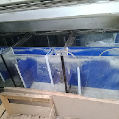 batteries de 4 aquariums