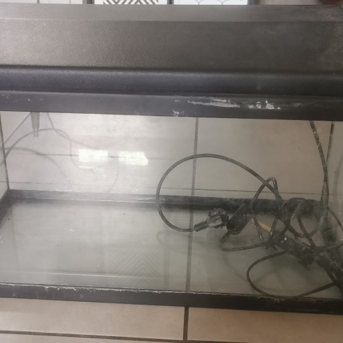 Vend aquarium 50 litres