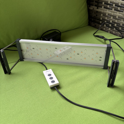 Twinstar Light IV 300EA – 30 à 40 cm rampe ajustable Led RGB