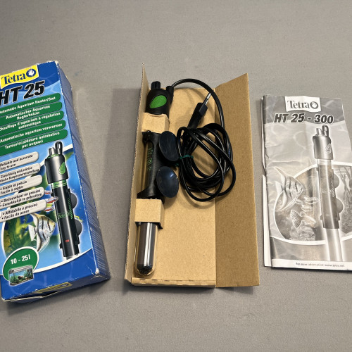 Chauffage Tetra HT 25 pour aquarium allant jusqu’à 25 litres.