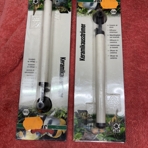 Pompes, filtres et resistances.