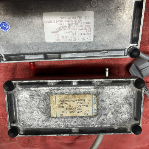 Pompes, filtres et resistances.