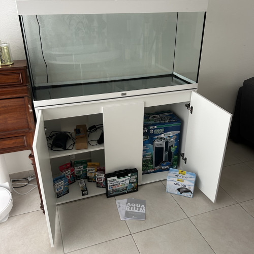 Aquarium 240L + filtre + chauffage + pompe +  éclairage + materiels