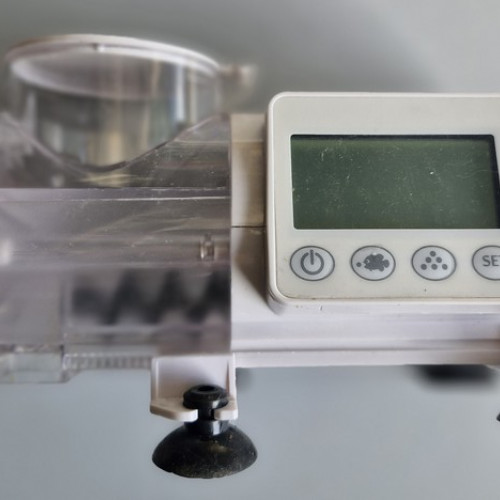 distributeurs de nourriture JBL