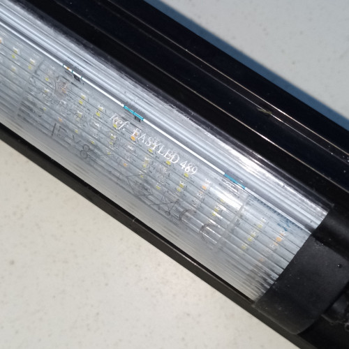 Aquarium 210 litres env. complet