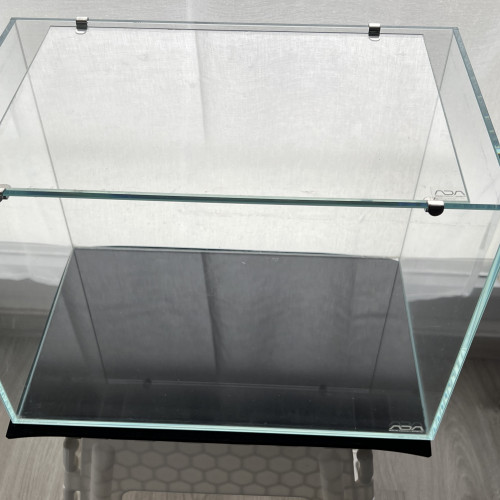 1 aquarium ADA Cube Garden Mini-M 20 litres 36x22x26cm épaisseur du verre 5mm avec couvercle en verre ENVOI POSSIBLE