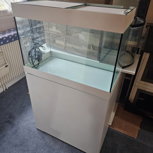 Aquarium blanc + meuble