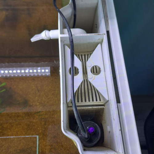 Aquarium zoolux iseo 100 litre tout équipé avec meuble