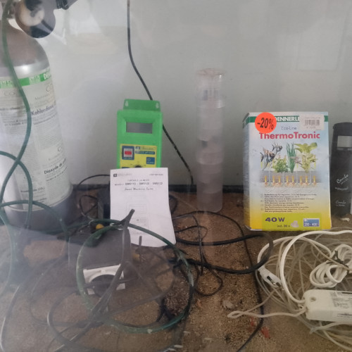 Vends aquarium 300 litres tout équipé