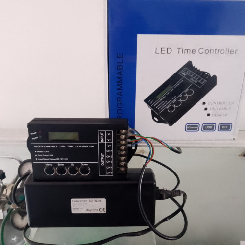 Vends aquarium 300 litres tout équipé