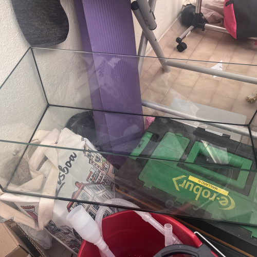 Aquarium 40 litres très bonne état