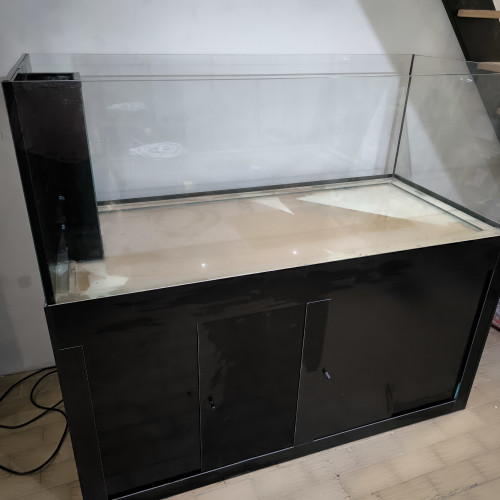 Aquarium sur mesure 550 litres