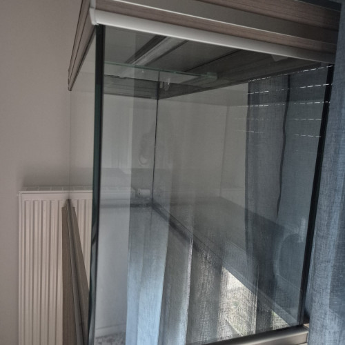 Aquarium 100x60x40 cm avec éclairage LED