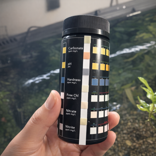Test d’eau aquarium 6 en 1 – 50 Bandelettes pH GH KH NO2 NO3 – Analyse rapide qualité de l’eau