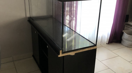 Aquarium 240 litres