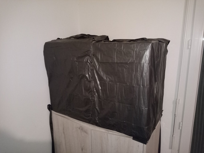 Black-out A situation désespérée mesure désespérée.

Trop d'algue on tente le black out.... Ce sera mon premier black Out....