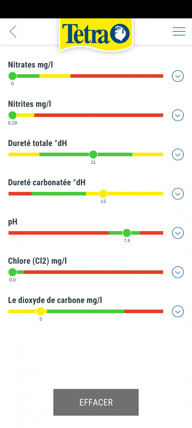 test Même système que cher JBL mais un petit peu plus compliqué car il faut prendre une photo de la bandelette avant et après le trempage et il calcule alors que chez JBL c'est une carte qui s'occupe de ça !