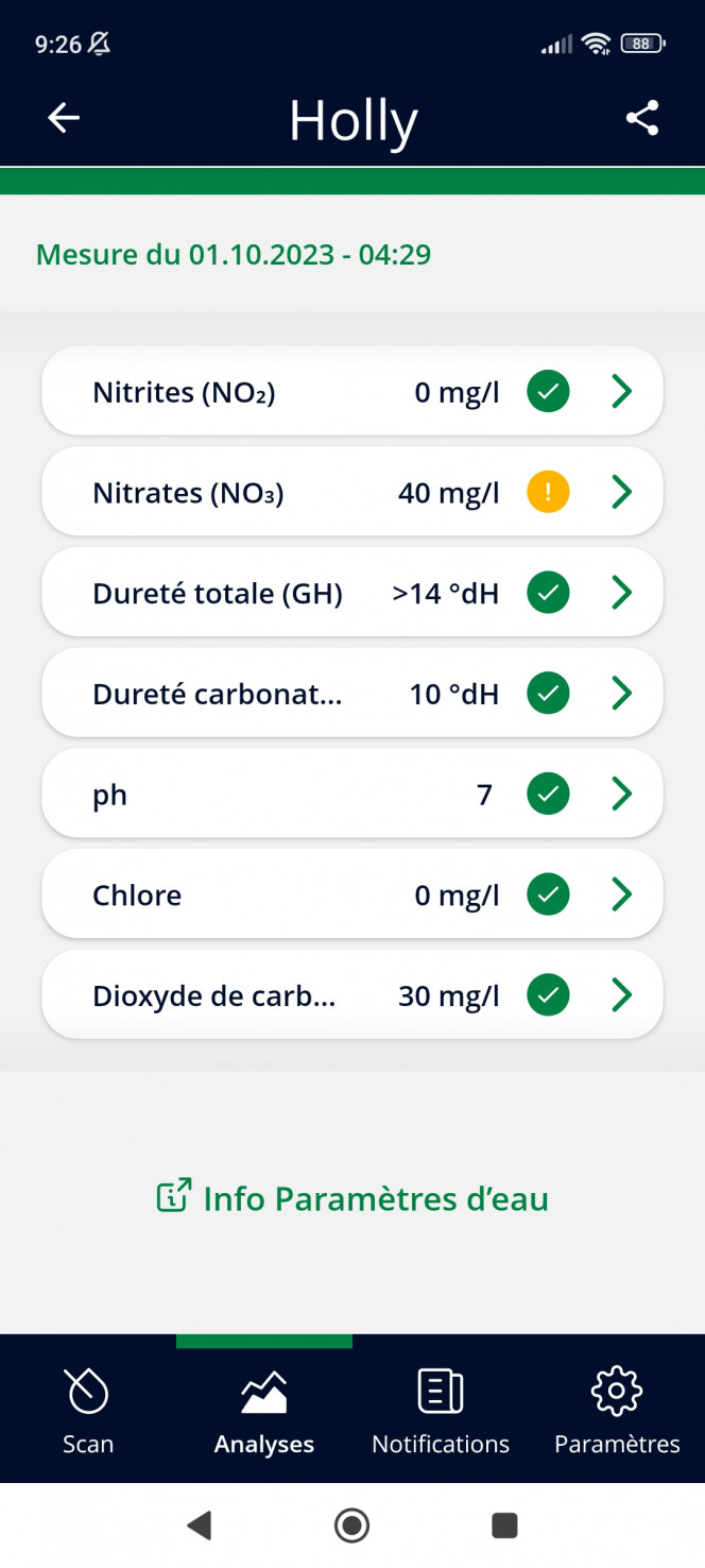 précision Je tiens à préciser que le relevé ici en fichier joint,a été pris en plein milieu de la nuit d ou les constantes un peut inabituel est haute pour CO2 et bas en ph 0
 nitrite première fois ba oui car la nuit elle ce transforme en nitrate c est pour ça que la journée ont aura toujours des nitrites qui ce trasforme en nitrate qui elles sont régulée a peut près j entend par la en partie par les bactéries,qui ont du mal à lutees contre toutes ces polutions alimentaires,fecal, pourriture plantes ou cadavres ! Et contrairement aux nitrite qui se transforme en nitrate vous aurez compris que c'est la décomposition des cochonneries du bac les nitrates ne sont pas comme les nitrites transformées en quelque chose c'est pour cela qu'il est important de faire des changements d'eau régulier et conséquent seule façon de s'en débarrasser ,car mettre des produits anti nitrates c'est mettre un pansement sur une jambe de bois c'est déjà pas naturel et surtout pas durable et un produit toxique de plus ,ma femme  ne comprend pas tous ces changements d'eau elle voit juste la facture à la fin du mois mais sa piscine de 17 mètres cubes il y a pas eu de problème bizarre non une piscine comme ça c'est mon bac pendant 20 ans voir plus lol  .Voilà donc ceci explique cela ! Ces précisions vous l'aurez compris était destiné au plus récent aquariophile d'entre nous sous réserve de confirmation et de non bêtises de ma part des plus anciens et qui ont des années d'expérience derrière eux, même s'il y a deux trois détails à rattraper je ne pense pas avoir dit trop de bêtises

Bien a vous amis aquariophiles !!!