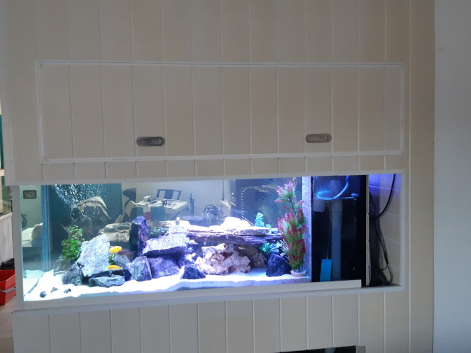 Porte rampe led. Première porte technique terminée. Ouff..la suite ce week-end..