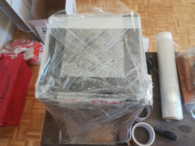  Le déménageur a ajoute du carton en protection en plus de ce qu'il y a sur les photos.
Tout ça arrive dans le sud après demain.