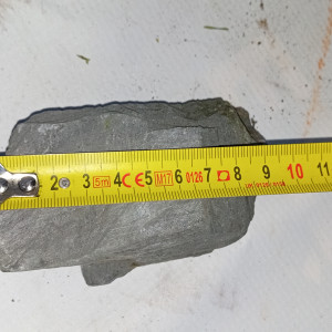 Deux pierres pour déco aquarium