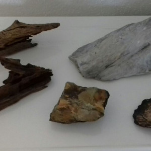 Pierres et/ou bois