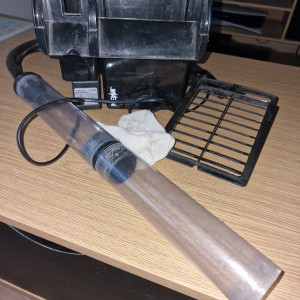 Aspirateur de fond aquarium
