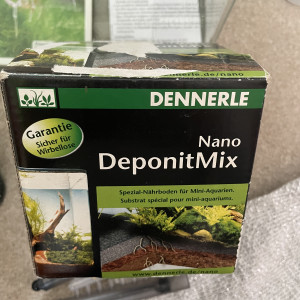 Aquarium Nano Cube 20 litres, accessoires et notice d’utilisation.