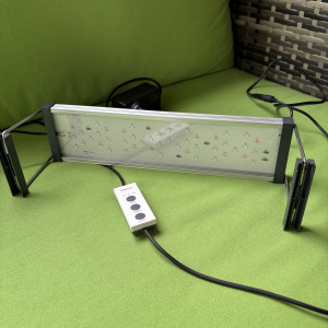 Twinstar Light IV 300EA – 30 à 40 cm rampe ajustable Led RGB