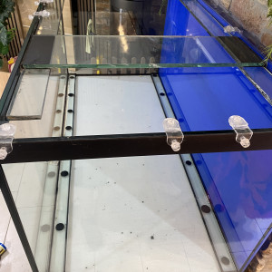 Aquarium 150/70/70 plus meuble  735 litres