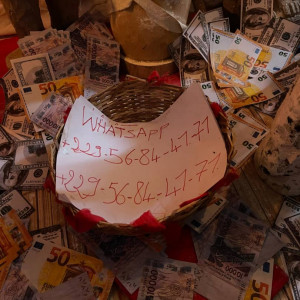 L'UNIQUE SECRET +229 56 84 41 71 POUR OBTENIR LE VRAI PORTEFEUILLE MAGIQUE EN DOLLARS A DISTANCE
